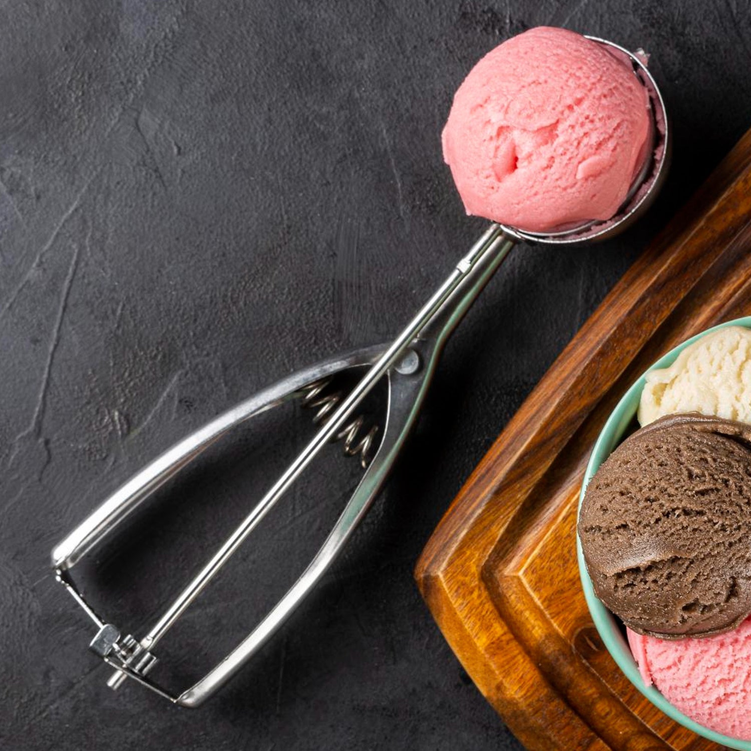 Premium Stainless Steel Ice Cream Scoop with Trigger Release –Approx 70 ML Capacity Premium Stainless Steel Ice Cream Scoop with Trigger Release –Approx 70 ML Capacity
